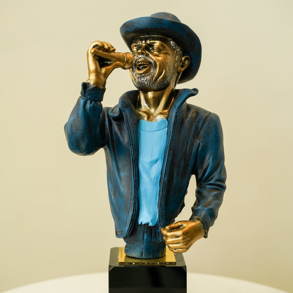 Jazz vibes singing man statue