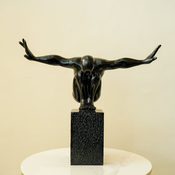 Moment of pause-abstract statue