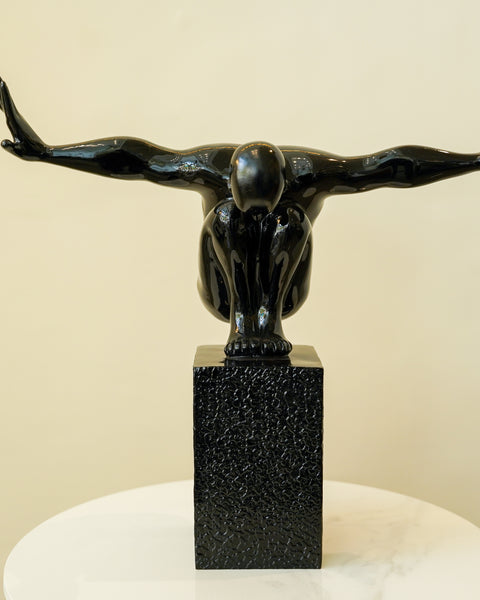 Moment of pause-abstract statue