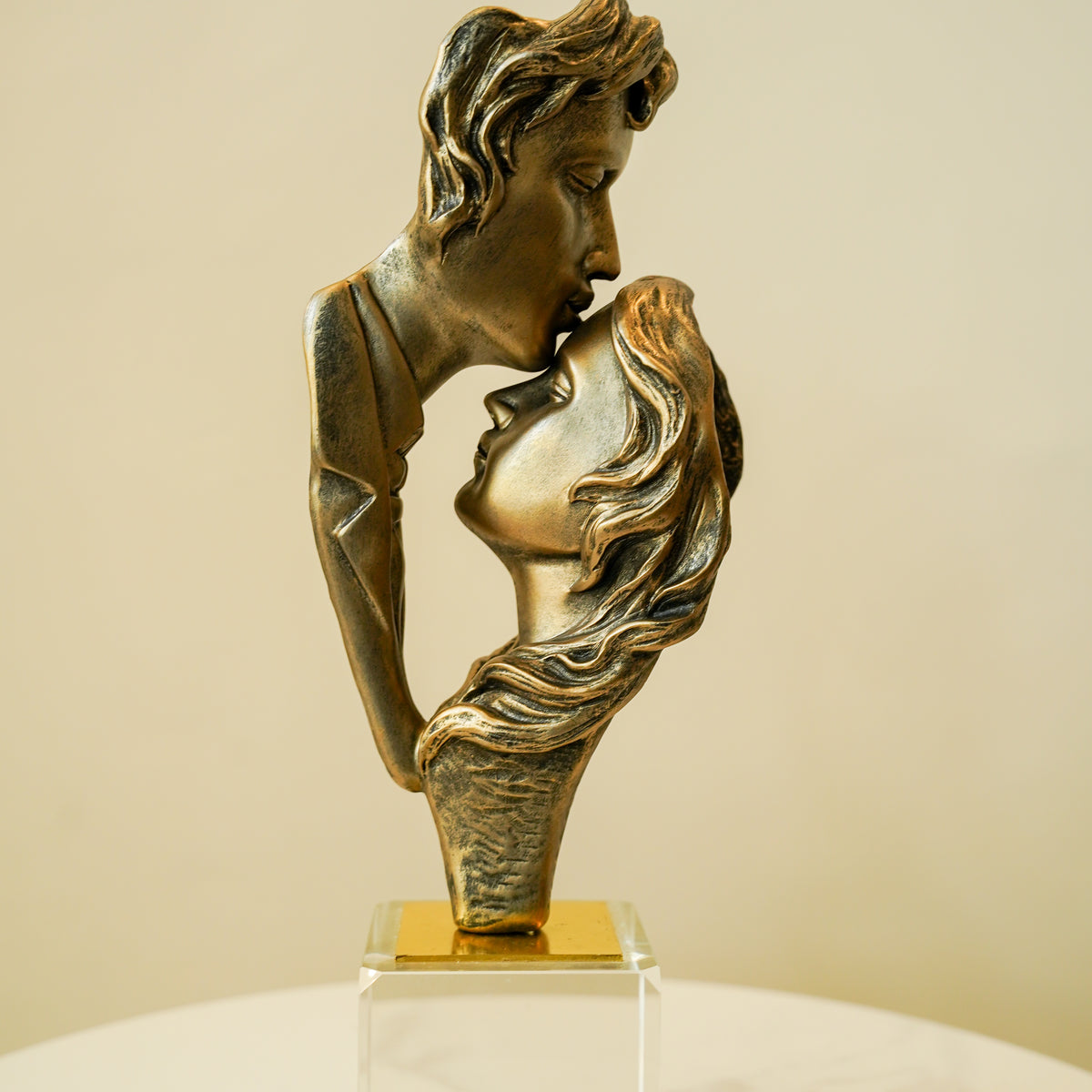 Eternal embrace statue