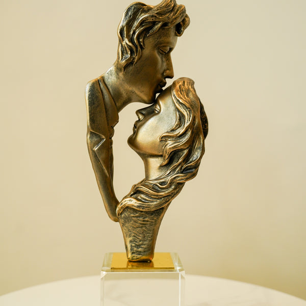 Eternal embrace statue
