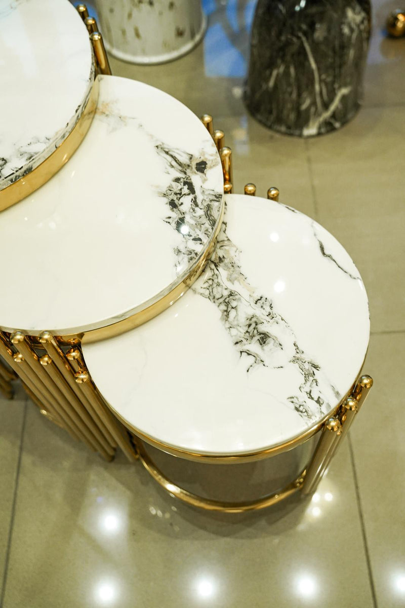 White marble Nesting table set