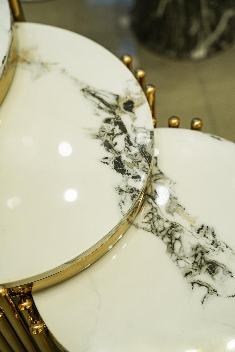White marble Nesting table set
