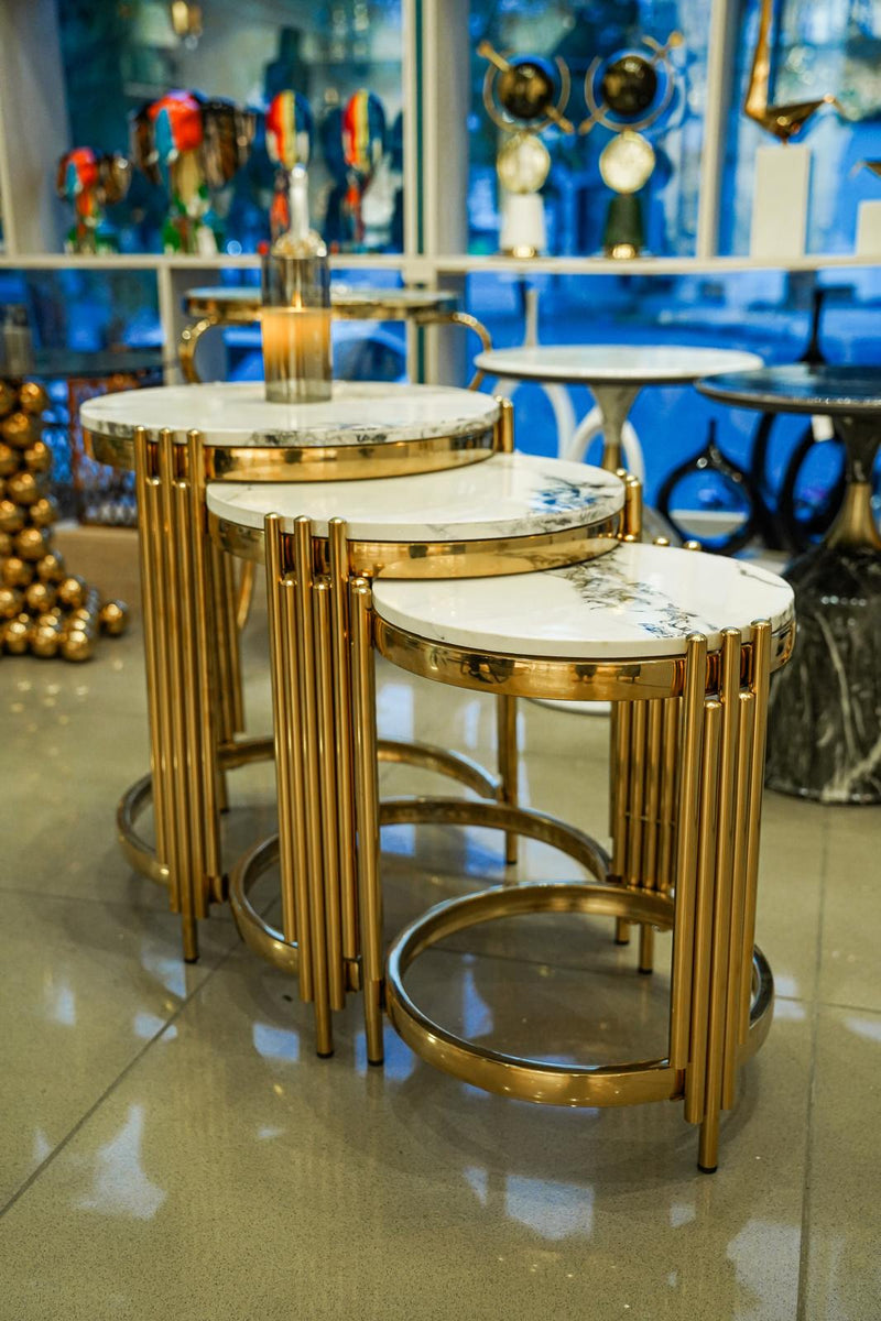 White marble Nesting table set