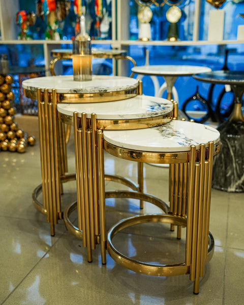 White marble Nesting table set