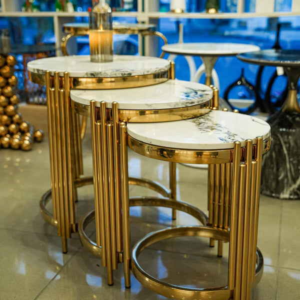 White marble Nesting table set