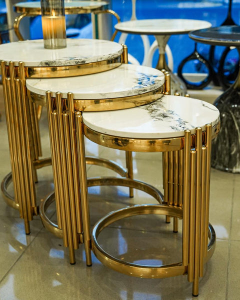 White marble Nesting table set