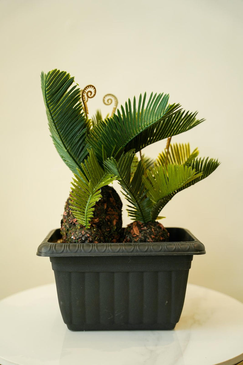 Realistic decorative planter
