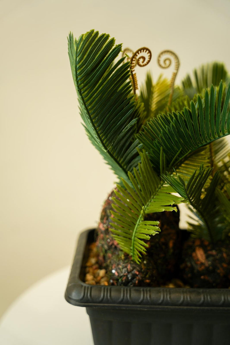 Realistic decorative planter