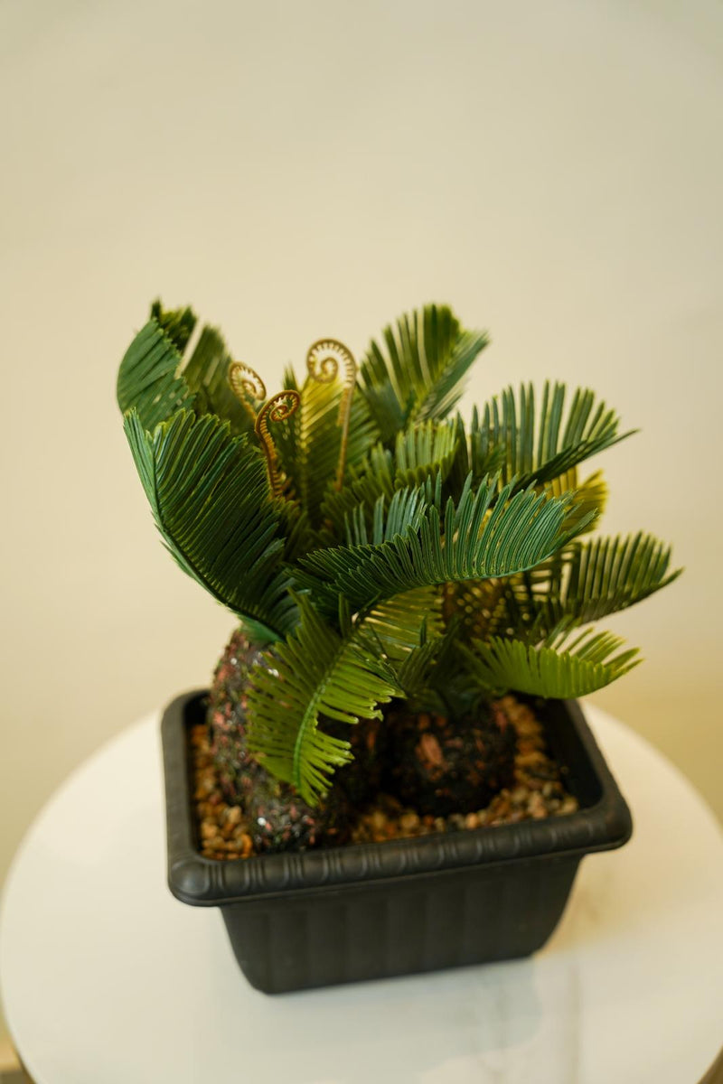 Realistic decorative planter