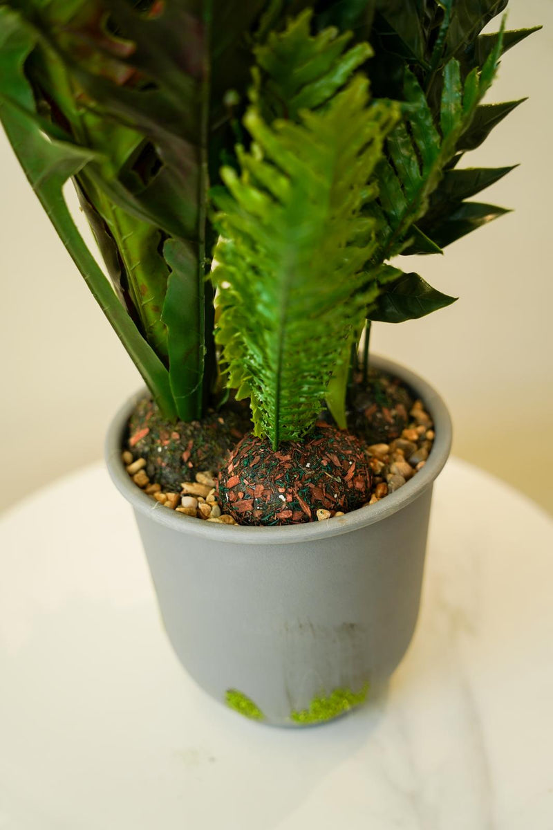 Realistic decorative planter