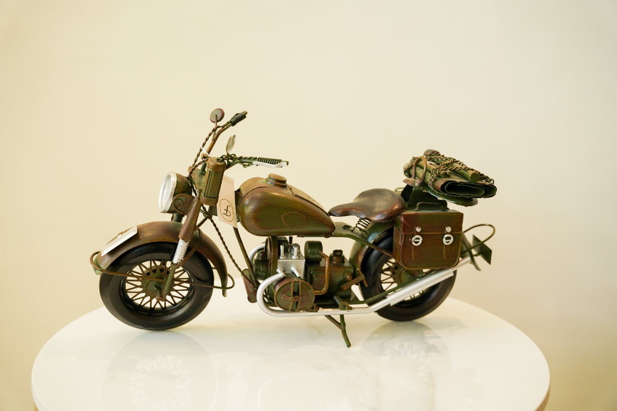 Freedom rider metal bike décor
