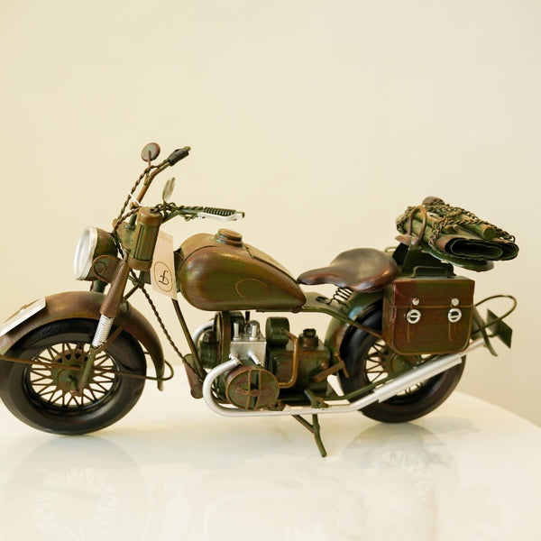 Freedom rider metal bike décor