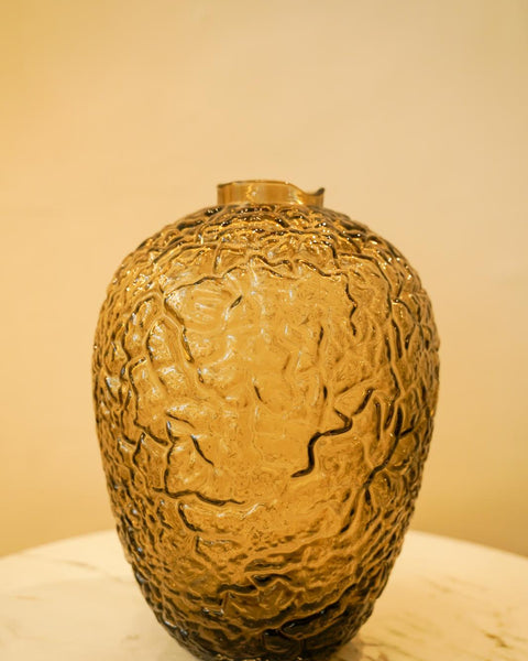 Bold black oval vase