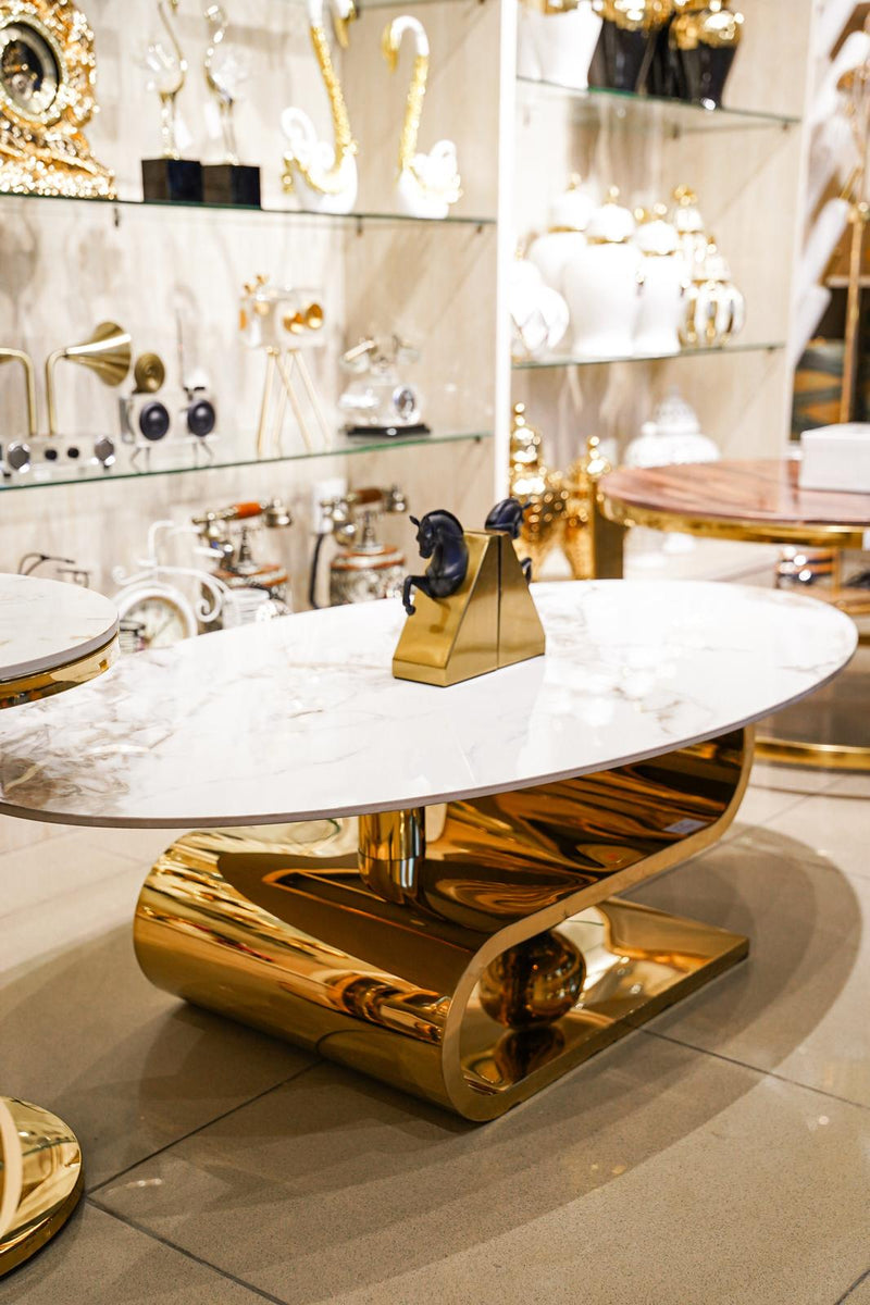 White marble oval centre table set