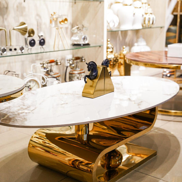 White marble oval centre table set
