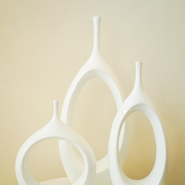 Modern donut vase