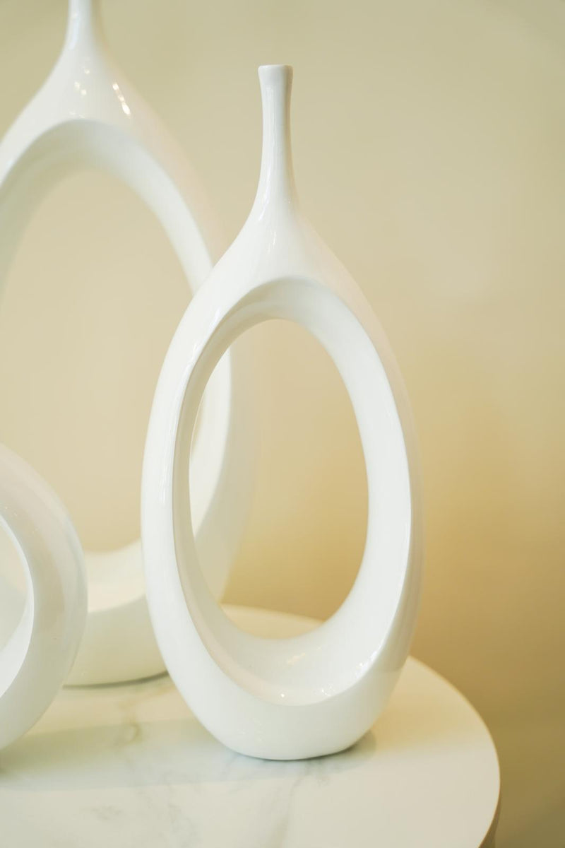 Modern donut vase
