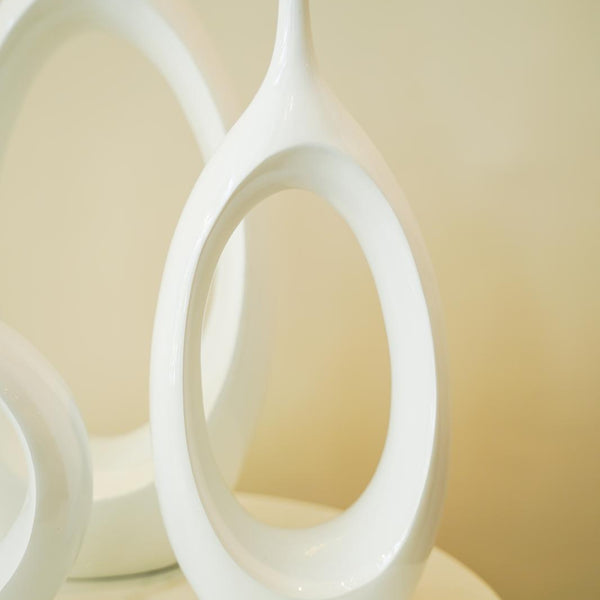 Modern donut vase