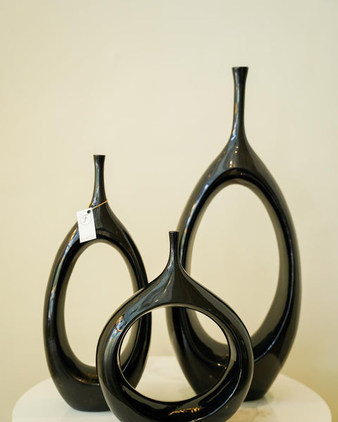 Modern donut vase