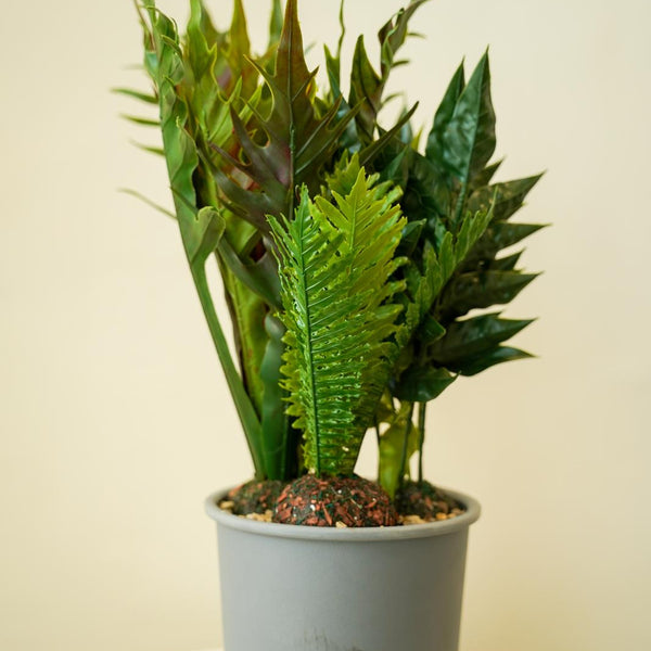 Realistic decorative planter