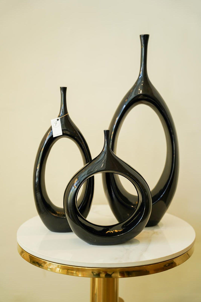 Modern donut vase