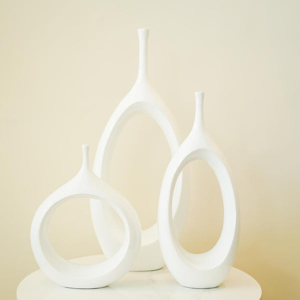 Modern donut vase